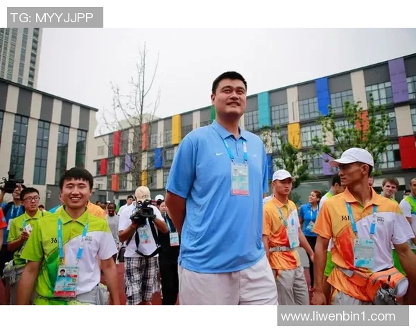 姚明与纪妍妍的爱情故事:从篮球场到生活的甜蜜旅程 姚明与纪妍妍的爱情故事:从篮球场到生活的甜蜜旅程