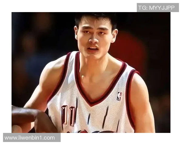 姚明在比赛中砍下19分展现出色表现助力球队争胜 姚明在比赛中砍下19分展现出色表现助力球队争胜