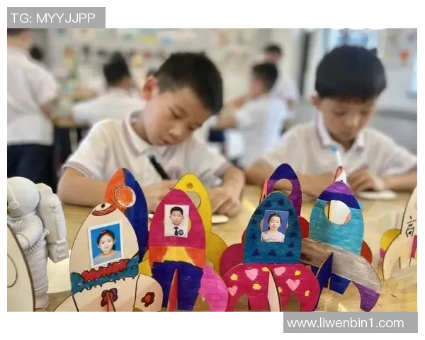 捏泥人艺术与足球明星的奇妙结合展现创意与热情