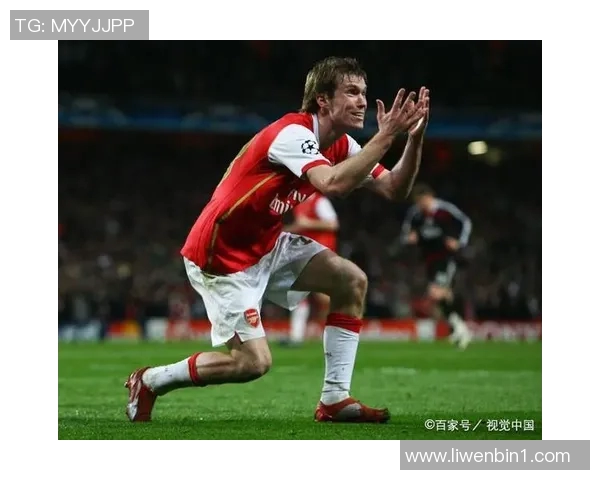 足球巨星告别绿茵场的感人瞬间与背后的故事