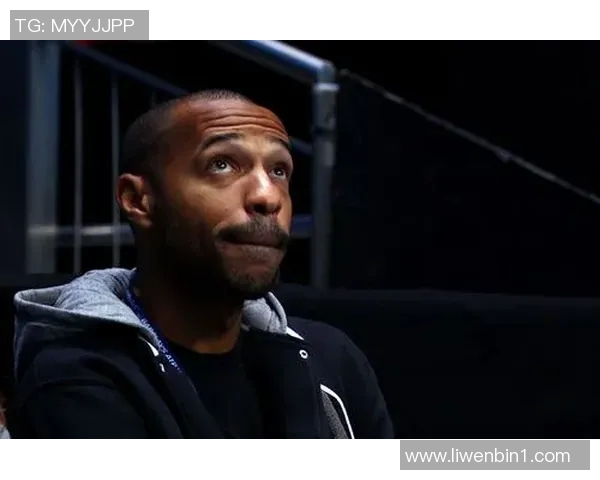 足球明星亨利妻子高清美照曝光引发网友热议与关注 足球明星亨利妻子高清美照曝光引发网友热议与关注