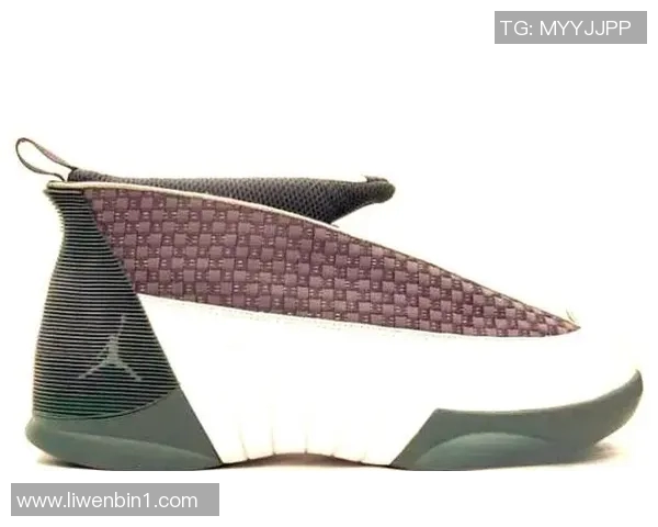 男明星篮球鞋的时尚之路与潮流影响力探讨 男明星篮球鞋的时尚之路与潮流影响力探讨