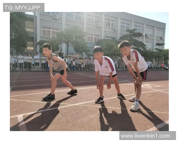 篮球明星在赛场间隙匆忙奔向厕所的搞笑瞬间揭秘 篮球明星在赛场间隙匆忙奔向厕所的搞笑瞬间揭秘
